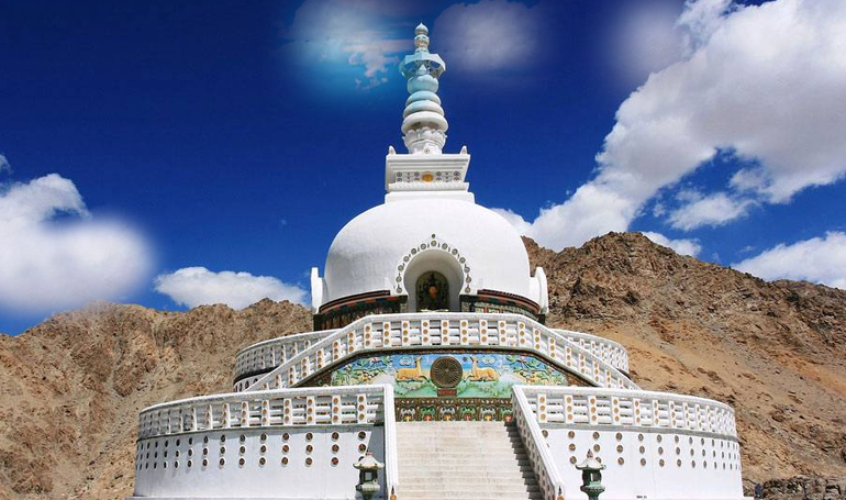 leh-tour-packages-for-family-from-delhi